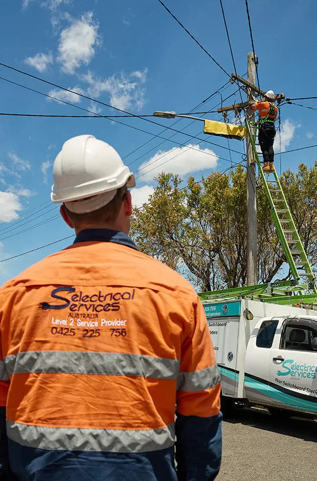 OVERHEAD ELECTRICAL CABLES card